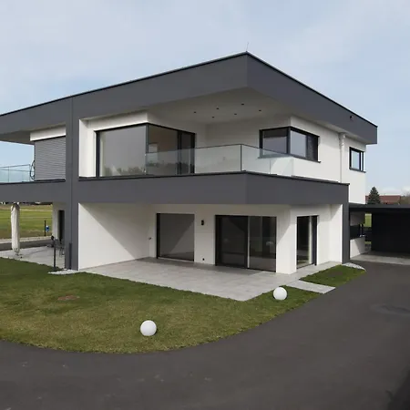 Villa Luxus-villa In Idyllischer Lage *